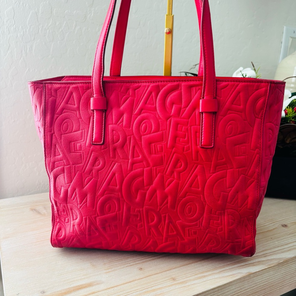 Salvatore Ferragamo Red Logo Embossed Bonnie Tote Bag Purse Designer Luxury - Picture 7 of 15